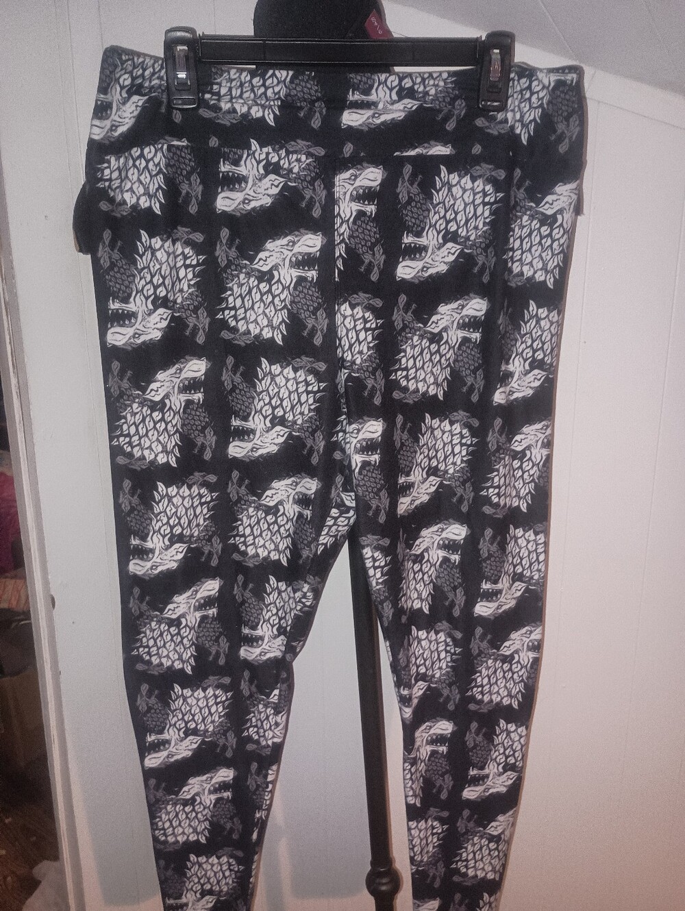 Black & White Game Of Thrones Print Leggings - Women's Stretch Leggings